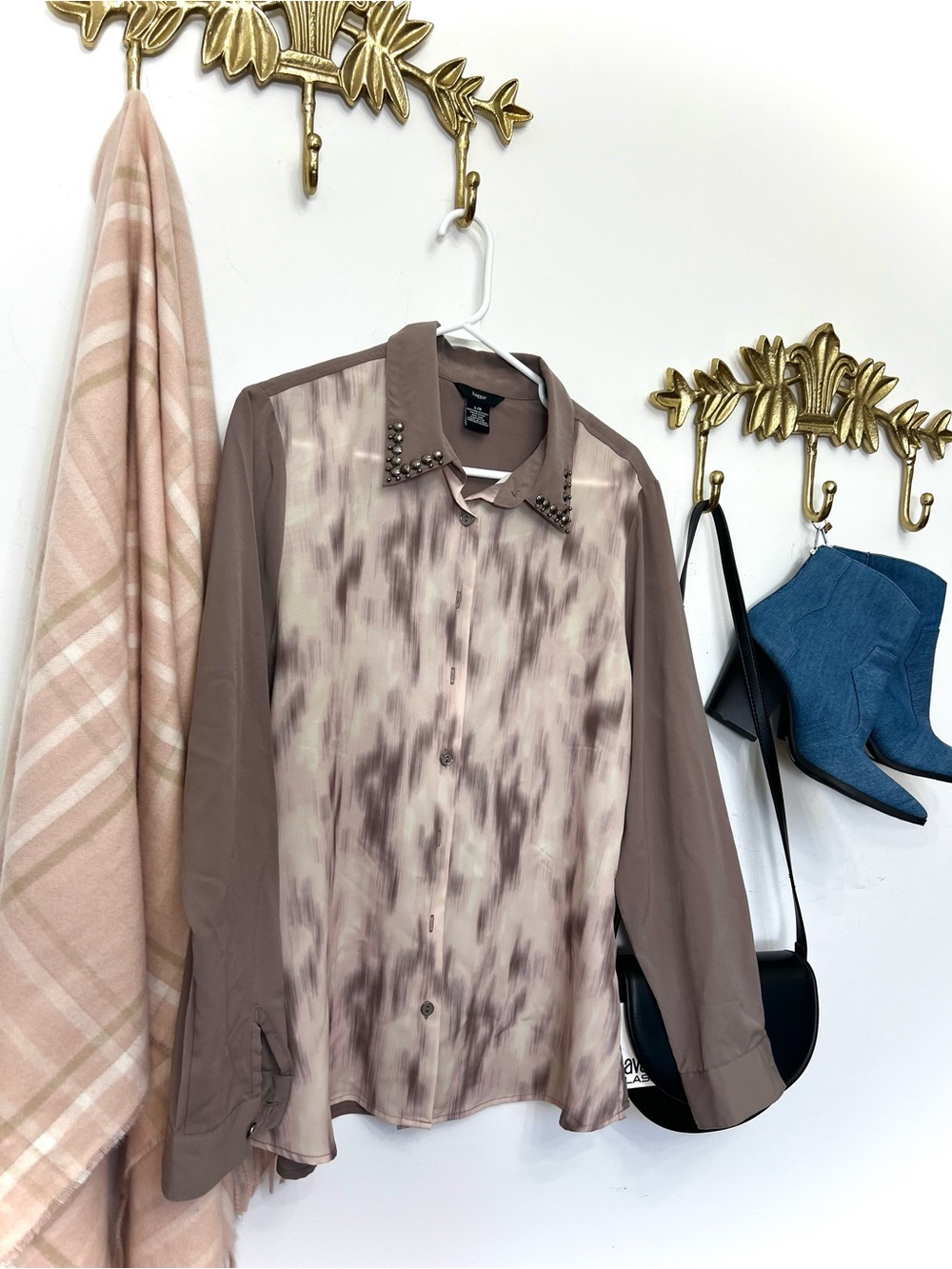 Haggar chic studded collar blouse L ptp 22”